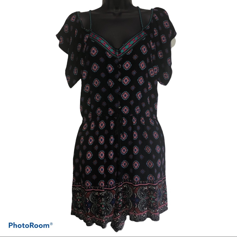 Xhilaration Boho Cold Shoulder Romper Size Large